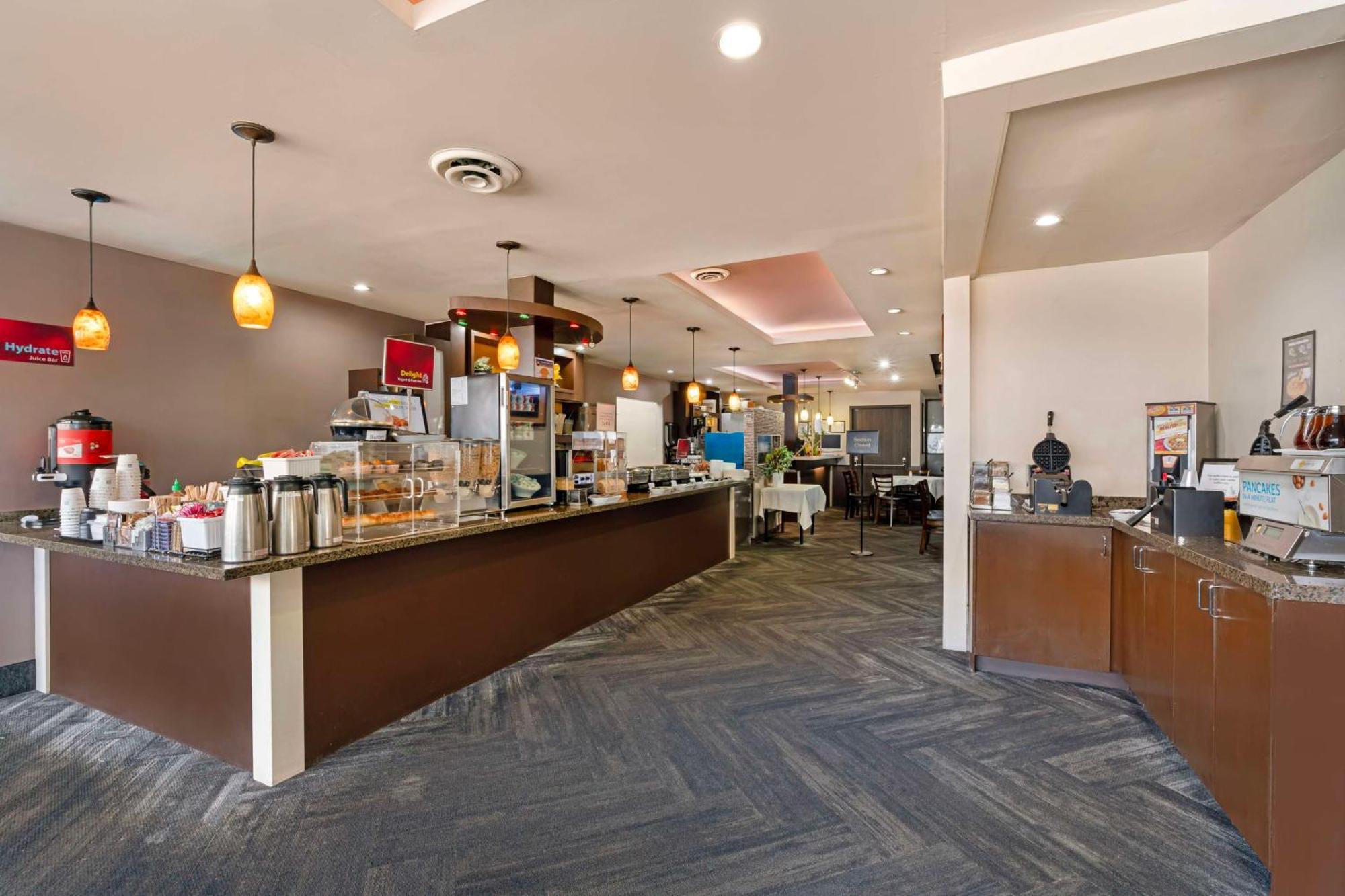 Best Western Plus Burnaby Hotel Екстер'єр фото
