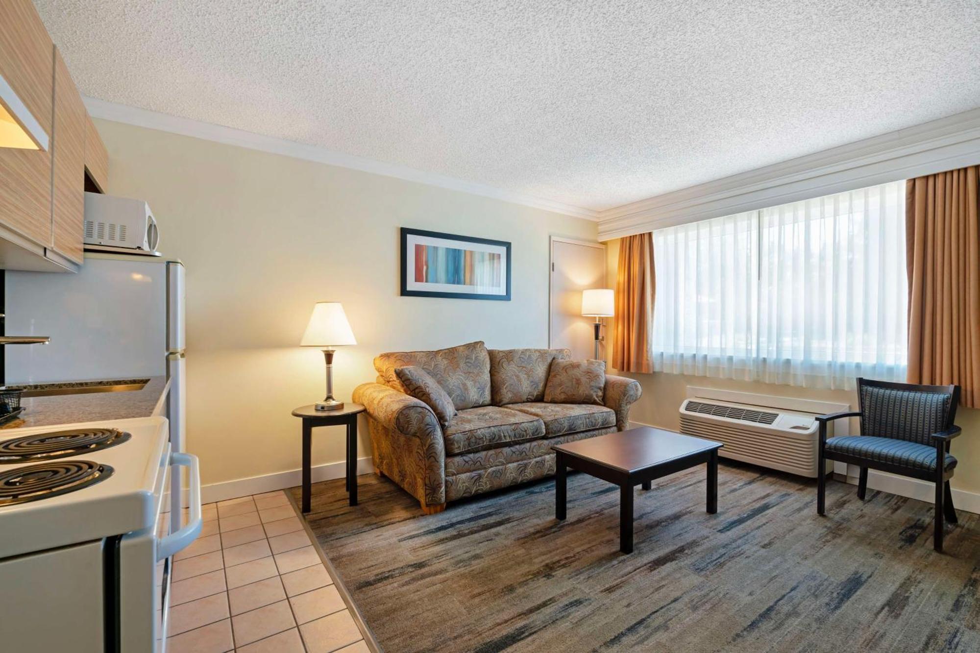 Best Western Plus Burnaby Hotel Екстер'єр фото